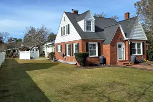 215 N Elm St, Chadbourn, NC 28431 - Photo 3
