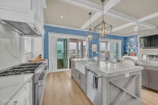 707 Canal Dr, Carolina Beach, NC 28428 - Photo 21