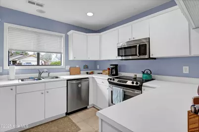 7204 Lounsberry Court, Wilmington, NC 28405 - Photo 9