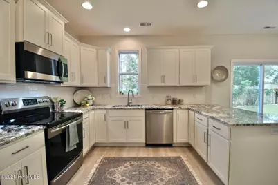 1059 Lexington Avenue NE, Leland, NC 28451 - Photo 9