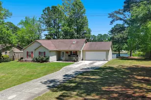 2328 N Lakeview Dr, Newport, NC 28570 - Photo 1