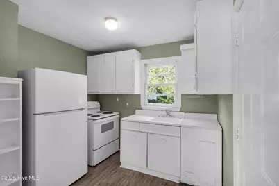 304 N B Street, Bridgeton, NC 28519 - Photo 5
