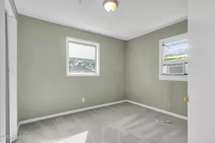 304 N B St, Bridgeton, NC 28519 - Photo 3