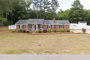 309 W Turlington St, Salemburg, NC 28385 - Photo 29