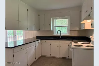 2405 Hardee Road, Kinston, NC 28504 - Photo 7