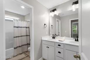 202 E Red Head Cir, Sneads Ferry, NC 28460 - Photo 35