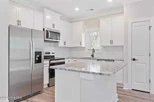 146 S Umbrella Palm Dr, Hampstead, NC 28443 - Photo 5