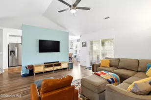 8504 Lakeview Dr, Wilmington, NC 28412 - Photo 11