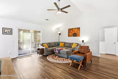 8504 Lakeview Drive, Wilmington, NC 28412 - Photo 9