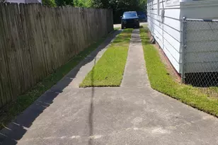 305 Glenwood Dr, Greenville, NC 27834 - Photo 3