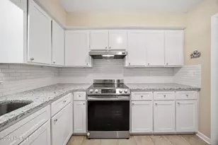 305 Baytree Dr, Greenville, NC 27858 - Photo 25