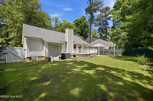 305 Baytree Dr, Greenville, NC 27858 - Photo 13