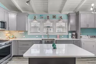 104 SE 5th St, Oak Island, NC 28465 - Photo 9