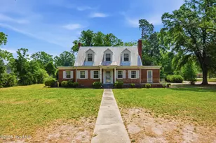 609 S Main St, Red Springs, NC 28377 - Photo 1