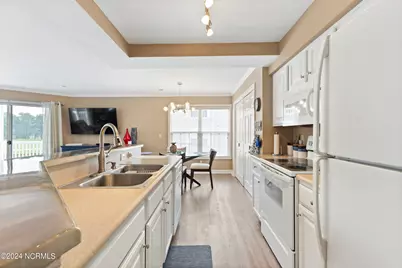 1215 N Middleton Drive NW #Apt 2406, Calabash, NC 28467 - Photo 5