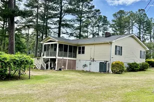 397 Johns Rd, Maxton, NC 28364 - Photo 3