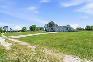 545 Koonce Fork Rd, Richlands, NC 28574 - Photo 9