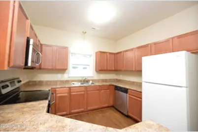 120 Waterstone Lane, Jacksonville, NC 28546 - Photo 5