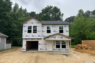 105 W Sater St, Pinetops, NC 27864 - Photo 1