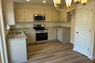 105 W Sater St, Pinetops, NC 27864 - Photo 5