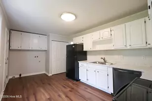 602 Seminole Trail, Jacksonville, NC 28540 - Photo 7
