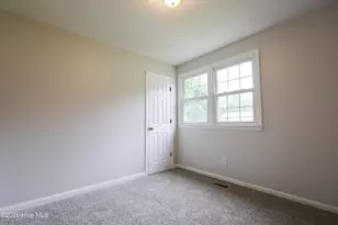 602 Seminole Trail, Jacksonville, NC 28540 - Photo 11