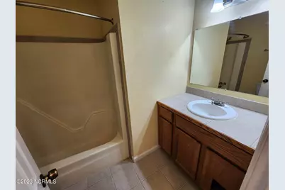 105 Briarwood Court, Jacksonville, NC 28546 - Photo 17