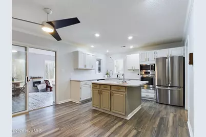 1121 Barkentine Drive, New Bern, NC 28560 - Photo 5