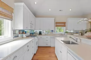 2106 Evans St, Morehead City, NC 28557 - Photo 11