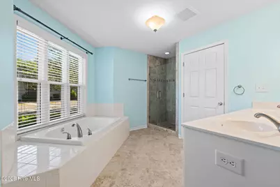 4130 Breezewood Drive #Apt 104, Wilmington, NC 28412 - Photo 5