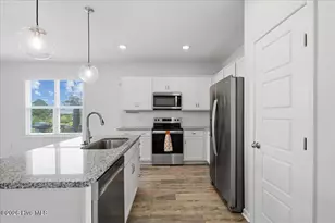 619 Sturgeon St, Smithfield, NC 27577 - Photo 3