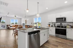 619 Sturgeon St, Smithfield, NC 27577 - Photo 5