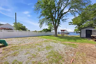 525 N A St, Bridgeton, NC 28519 - Photo 41