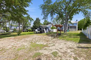 525 N A St, Bridgeton, NC 28519 - Photo 43