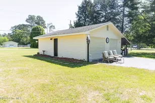 93 Gibson Dairy Rd, Elizabethtown, NC 28337 - Photo 17