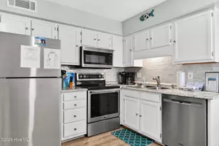 115 Carolina Beach Ave S, Carolina Beach, NC 28428 - Photo 5