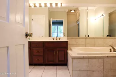 609 Robeson Avenue, Lake Waccamaw, NC 28450 - Photo 19