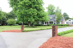 609 Robeson Ave, Lake Waccamaw, NC 28450 - Photo 51