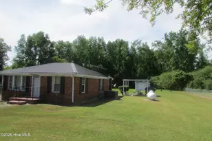 186 Rainbow Rd, Warsaw, NC 28398 - Photo 3