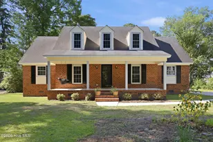 405 Cedarhurst Rd, Greenville, NC 27834 - Photo 3