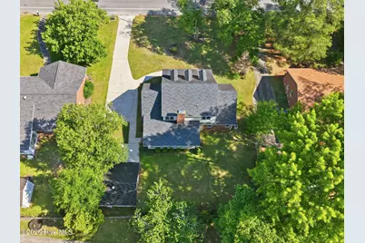 405 Cedarhurst Road, Greenville, NC 27834 - Photo 37