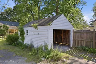 219 Blount St, Winterville, NC 28590 - Photo 33