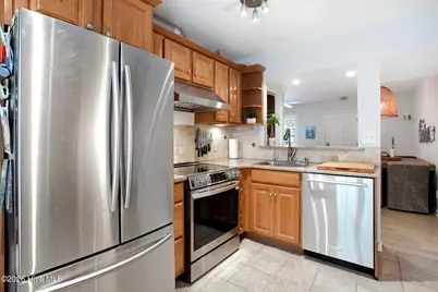 16 Oceanic Street, Wrightsville Beach, NC 28480 - Photo 13