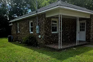 113 Cedar St, Rocky Mount, NC 27803 - Photo 1