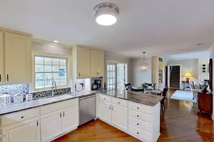 2406 Harbor Island Rd, New Bern, NC 28562 - Photo 23