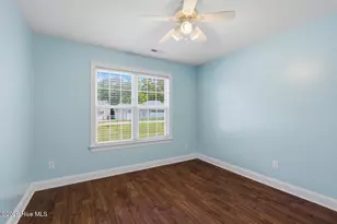 302 Crystal Falls Ct, Jacksonville, NC 28546 - Photo 19