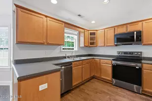 302 Crystal Falls Ct, Jacksonville, NC 28546 - Photo 11