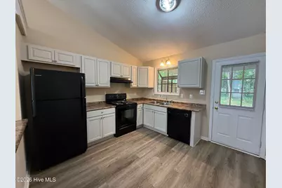 315 W Frances Street, Jacksonville, NC 28546 - Photo 3