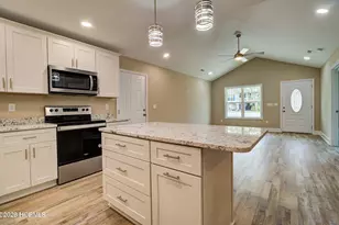 2044 N Tanglewood Dr SW, Supply, NC 28462 - Photo 5
