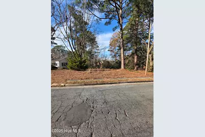 404 Summit Avenue, Kinston, NC 28501 - Photo 1